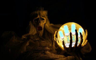 10 Best Horror Movies to Watch on Halloween “Stoned”